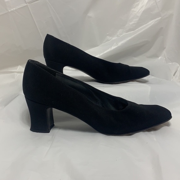 VINTAGE Stuart Weitzman Black Fabric Square Toe Slip On Heels Women’s Sz 8M - Picture 3 of 10